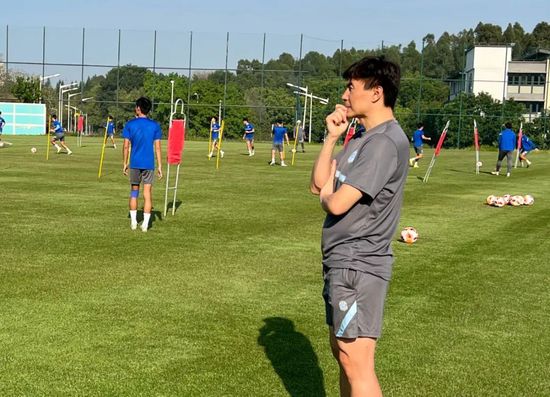 漂亮的女邻居5电影