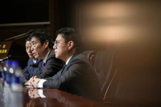 成人黄色毛片